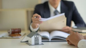 What do Property Lawyers Do? Hiring a Good Real Estate Lawyer when Selling a Property
